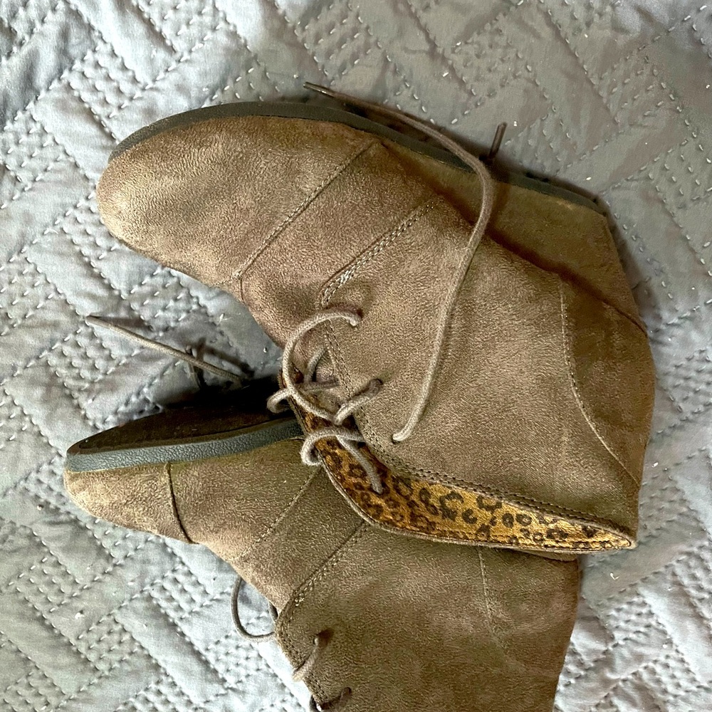 i am selling cute little booties!